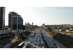 E-5 Karayolunda Oluşan Kilometrelerce Araç Kuyruğu Havadan Görüntülendi