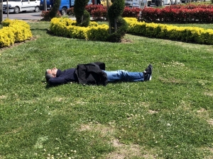 Uyarıları Dilemeyerek Dışarı Çıkan Vatandaş: “Bugün Çok Kalabalık, İnşallah Hep Böyle Olur”