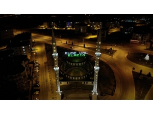 Elazığ’da Mahyalı "Evde Kal" Uyarısı