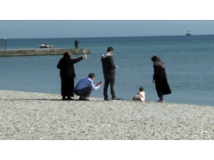 İstanbul’da Vatandaş Denizle Buluştu, Polis Anında Böyle Engelledi