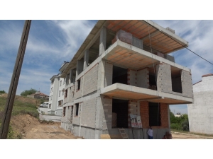 15 Metre Yüksekten El Arabası İle Düşen İşçi, Şans Eseri Hayatta Kaldı