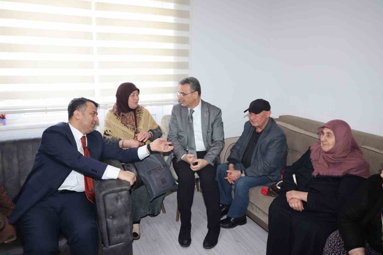buyuksehir-ve-ilkadim-dan-3-bin-476-vatandasa-sosyal-hizmet-destegi