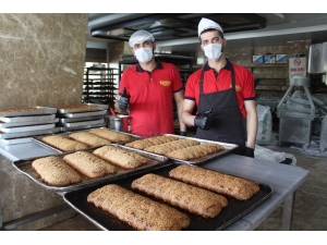 Fırından Ramazan Sofrasına ’Kahke’