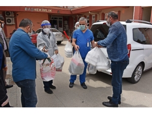 Siteler Mahallesinden Sağlık Çalışanlarına Moral Ziyareti