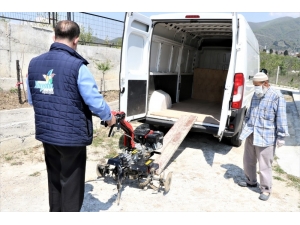 Tarlasını Süremeyen Yaşlı Vatandaşa Büyükşehir’den Yardım