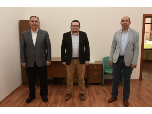 Aküsem’de Bayrak Değişimi