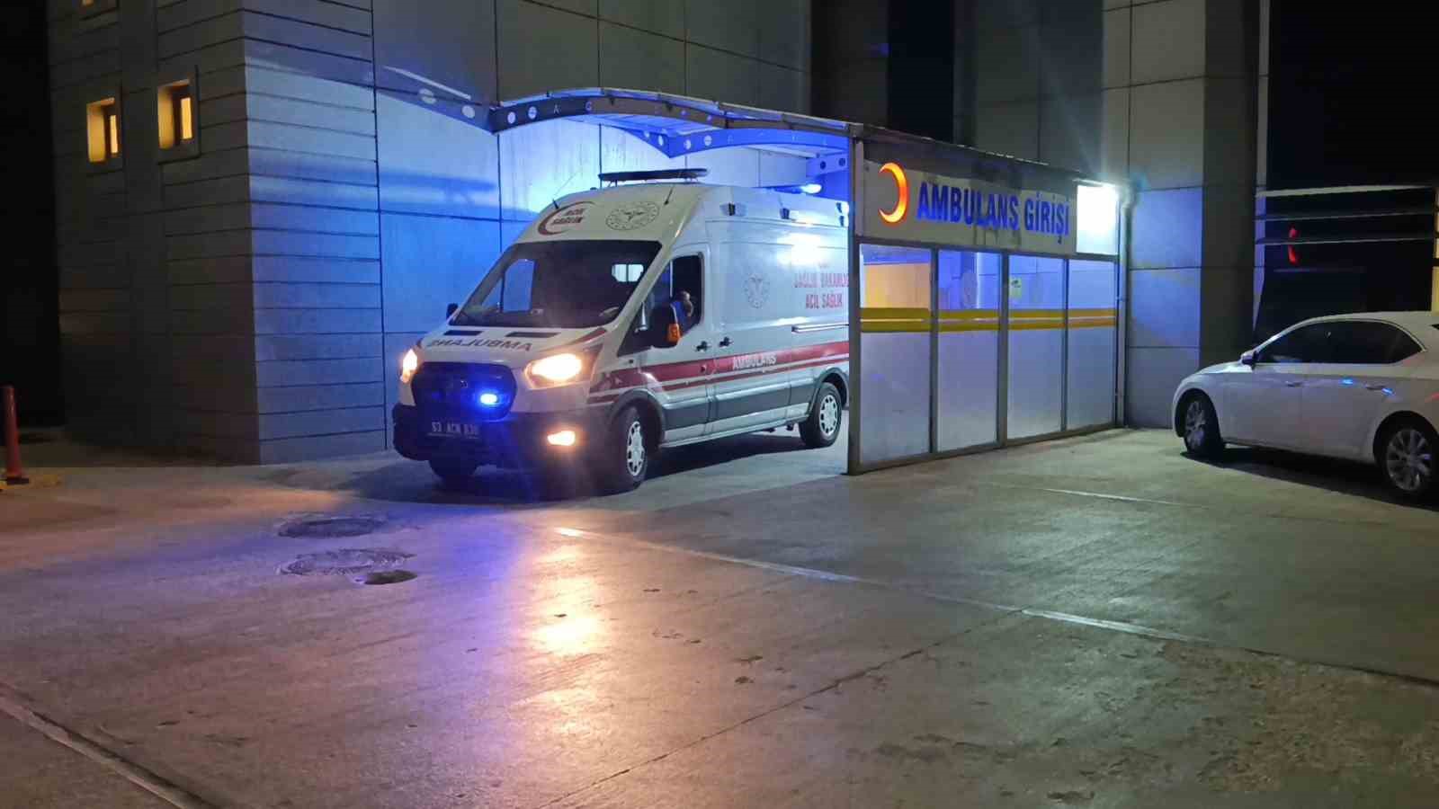 sanliurfa-da-filmleri-aratmayan-gasp-jandarma-kiliginda-uygulama-yaparak-12-kilogram-altin-ile-2-milyon-tl-caldilar