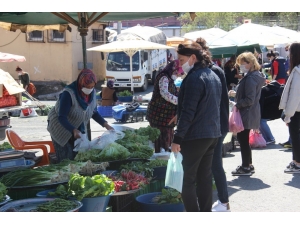 26 Gündür Kapalı Olan Pazarlar Yeniden Açıldı