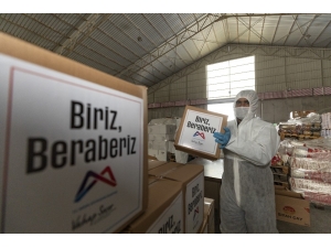 Mersin Büyükşehir Belediyesi, 70 Bin Gıda Paketi Dağıttı