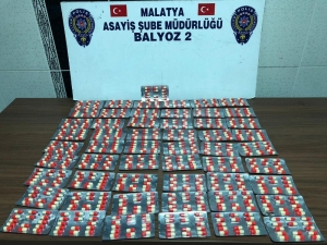 Malatya’da Uyuşturucu Hap Ve Silahlar Ele Geçirildi