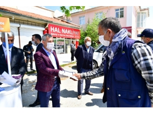 Çınar’dan Esnafa Maske