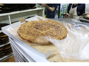 Konya’nın Tahinli Pidesi Paket Servisle Evlere Yollanıyor