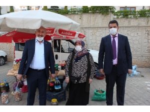 Kaymakam Yılmaz İle Başkan Türkyılmaz, Pazaryerinde Teftişte Bulundu