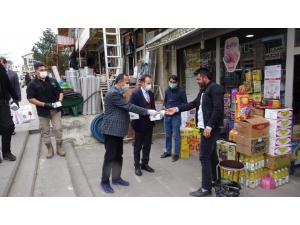 Şemdinli’de Kadınlar Maske Üretmeye Başladı
