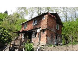 3 Yaşındaki Çocuk Çakmakla Oynarken Evi Yaktı