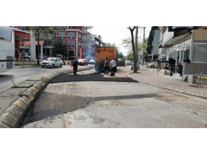 İzmit’te Asfalt Ve Onarım Çalışmaları Sürüyor