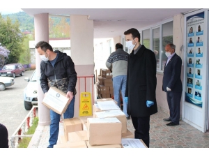 Kaymakam Açıkgöz, “640 Paket Kıyma Dağıtımı Yaptık”