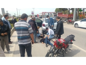 Bir Anlık Dikkatsizlik Kaza Getirdi: 2 Yaralı