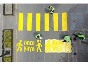 Yaya Güvenliği İçin Yaya Geçici Çizgileri Yenileniyor