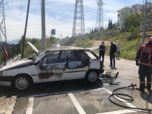 Yangında Otomobil Kullanılmaz Hale Geldi