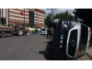 Kahramanmaraş’ta Ambulans İle Traktör Çarpıştı: 5 Yaralı