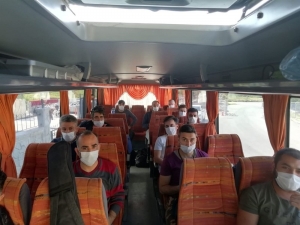 Mersin’de Karantina Süresi Dolan 17 Kişi Memleketlerine Gönderildi