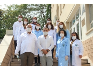 İzmir’de Okullar, Fabrika Gibi Çalışıp Siperlik Ve Maske Üretiyor