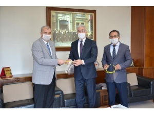 Aydın İl Milli Eğitim’den Polislere 400 Siperlikli Başlık