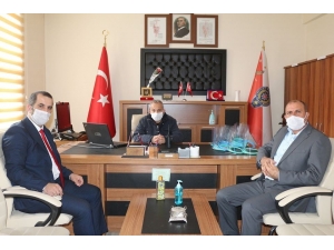 Bulanık’ta Güvenlik Güçlerine Yüz Koruyucu Siperlik Desteği