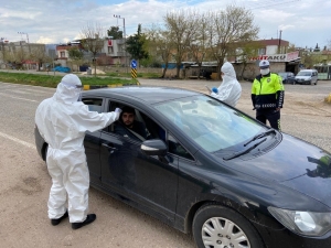 Yavuzeli İlçe Girişinde Ateş Ölçerli Korona Virüs Tedbiri