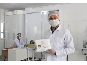 Bu Meslek Lisesi Ultraviyole Işınlarla 27 Bin Adet ‘Cerrahi Maske’ Üretti