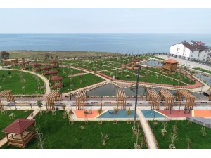 Trabzon’un Deniz Manzaralı Millet Bahçesi Tamamlandı