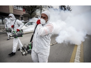 Başkent’te Bir Mahalle Uçtan Uca Dezenfekte Edildi