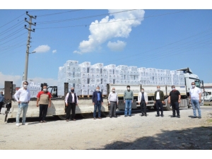 Büyükşehir Belediyesi’nden Tarsuslu Esnafa Gıda Kolisi