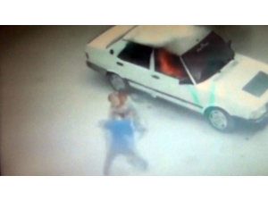 Küçük Çocuğun Yaşadığı Dehşet Kamerada