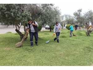 Efeler Belediyesi Bahar Temizliğine Devam Ediyor