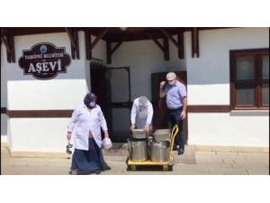 Başkan Çatal, “Her Gün 350 Aileye İftar Yemeği Veriyoruz”