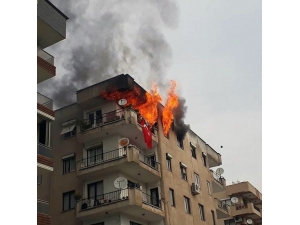 Apartmanda Dehşete Düşüren Mutfak Tüpü Patlaması Kameraya Yansıdı