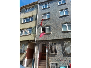 Polis Ekiplerinden Minik Kıza Anlamlı Hediye