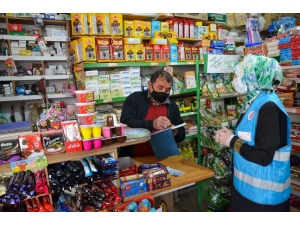 Bakkal Bakkal Gezerek İhtiyaç Sahibi Ailelerin Borcunu Ödediler