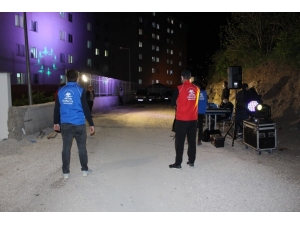 Artvin’de Karantinadaki Vatandaşlara Müzikli, Horonlu Sürpriz