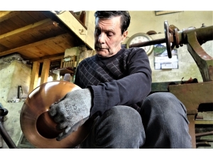 Her Gün ’Alem’ Yaparak Genç Kalıyor