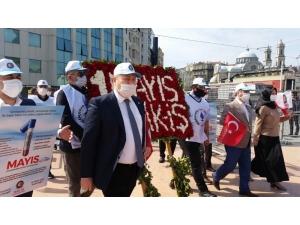 Birleşik Kamu İş Konfederasyonu Taksim’e Çelenk Bıraktı