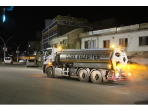 Cizre Belediyesi Mikronsis Aracı İle Cadde Ve Sokakları Dezenfekte Ediyor