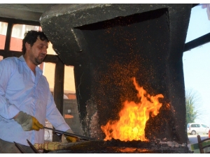 Demircilerin ’Sıcak Ateş’ Ve ’Oruçla’ İmtihanı