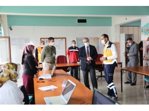 Vali Toraman, Pandemi Operasyon Merkezi’ni Ziyaret Etti