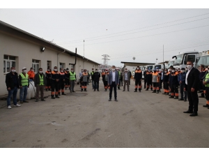 Başkan Şimşek, 1 Mayıs’ı Gölbaşı Belediyesi Çalışanları İle Kutladı