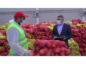 Belediye Başkanından Her Haneye Patates Ve Soğan Yardımı