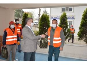 Başkan Özdemir’den İşçilere 1 Mayıs Sürprizi