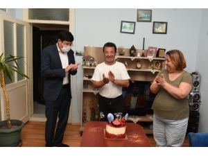 Başkan Özcan 1 Mayıs’ta Doğan Emekçileri Unutmadı